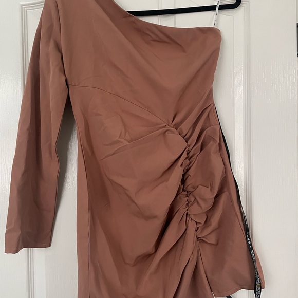 Club L London Tan One Shoulder Ruched Side Mini Dress - Picture 2 of 4